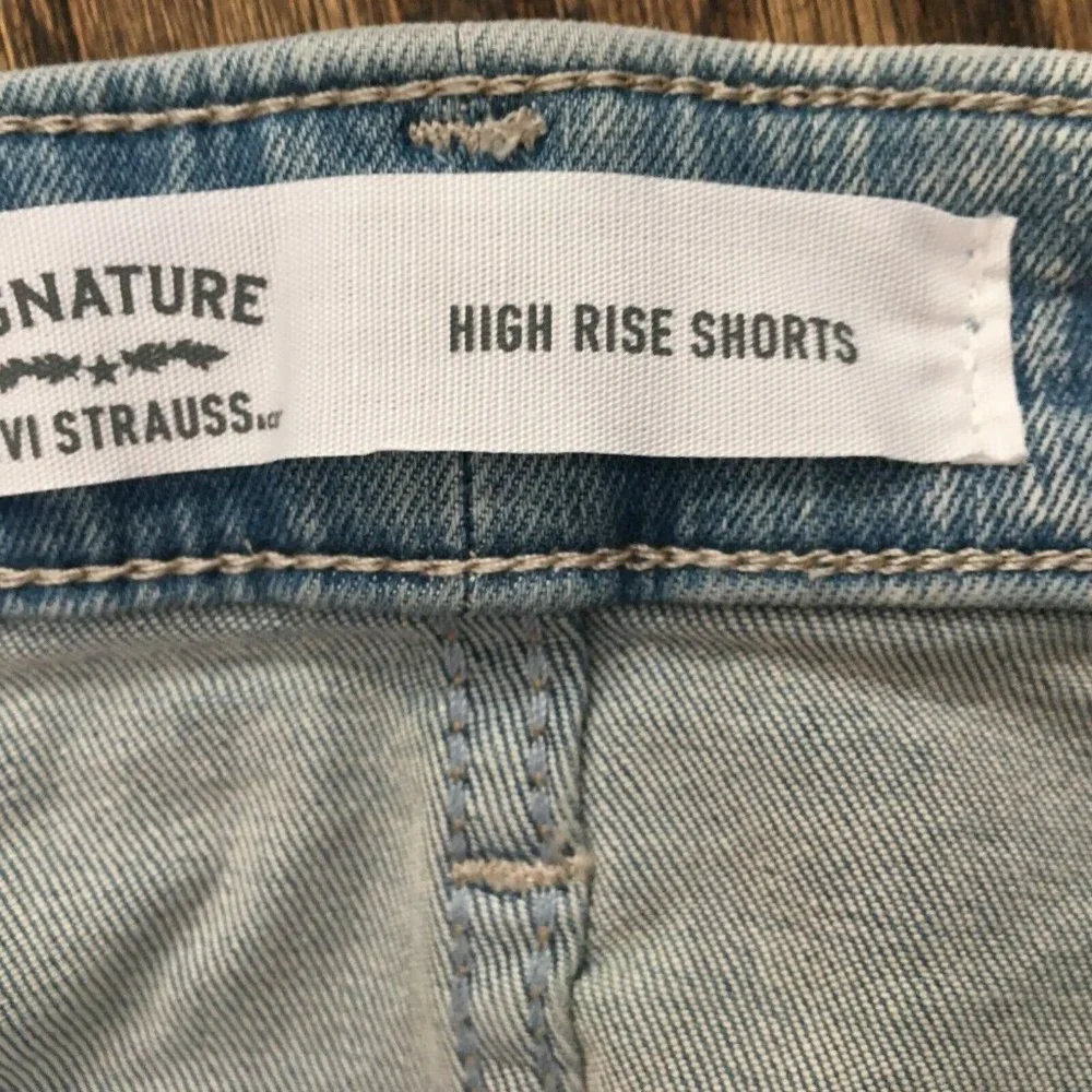 Signature Levi Strauss Womens High Rise 3